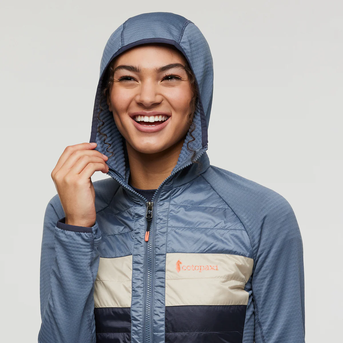 Capa Hybrid Insulated Hooded Jacket - Women's - Image 15