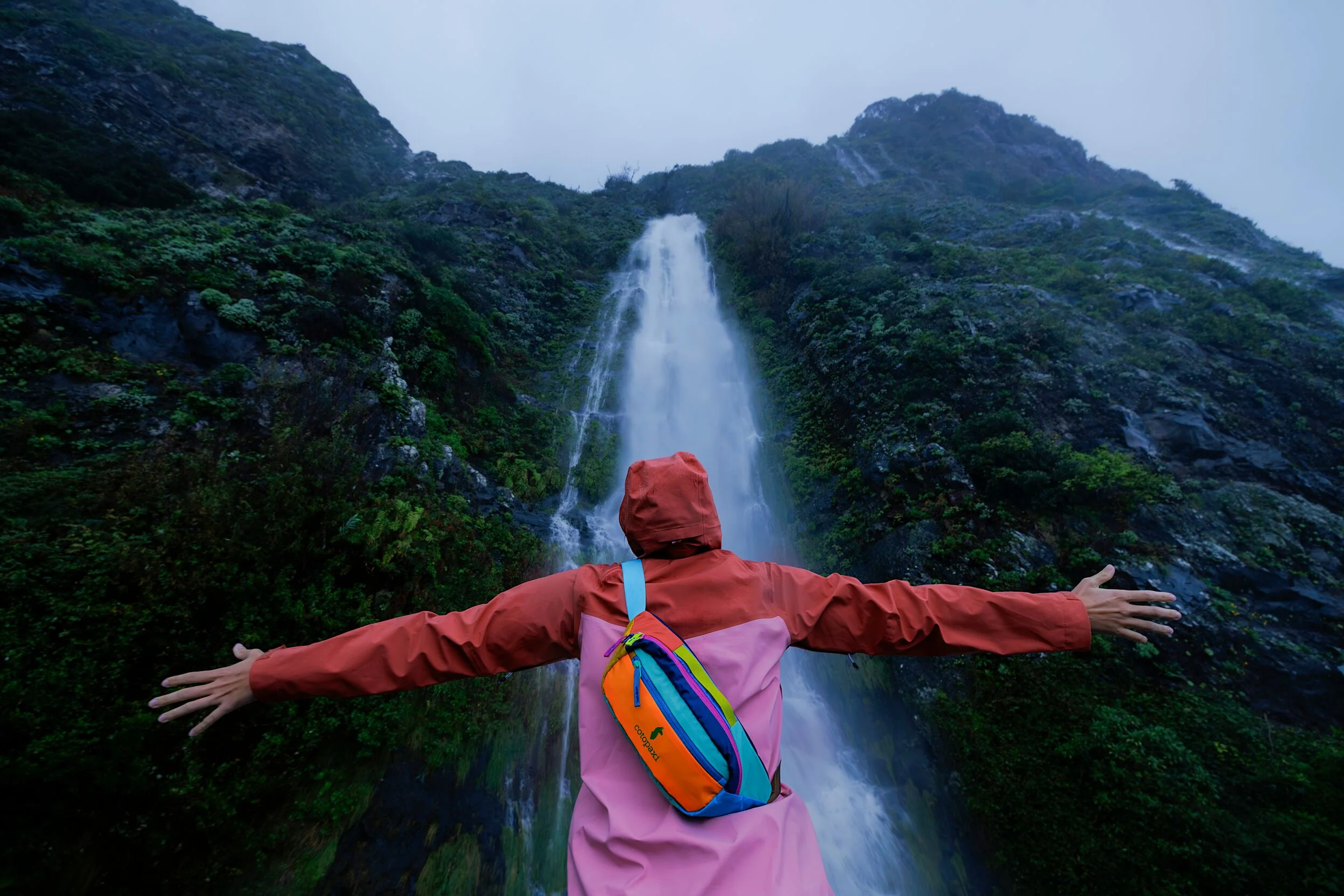 Impermeo 3L Hooded Shell Jacket - Women's - Image 19